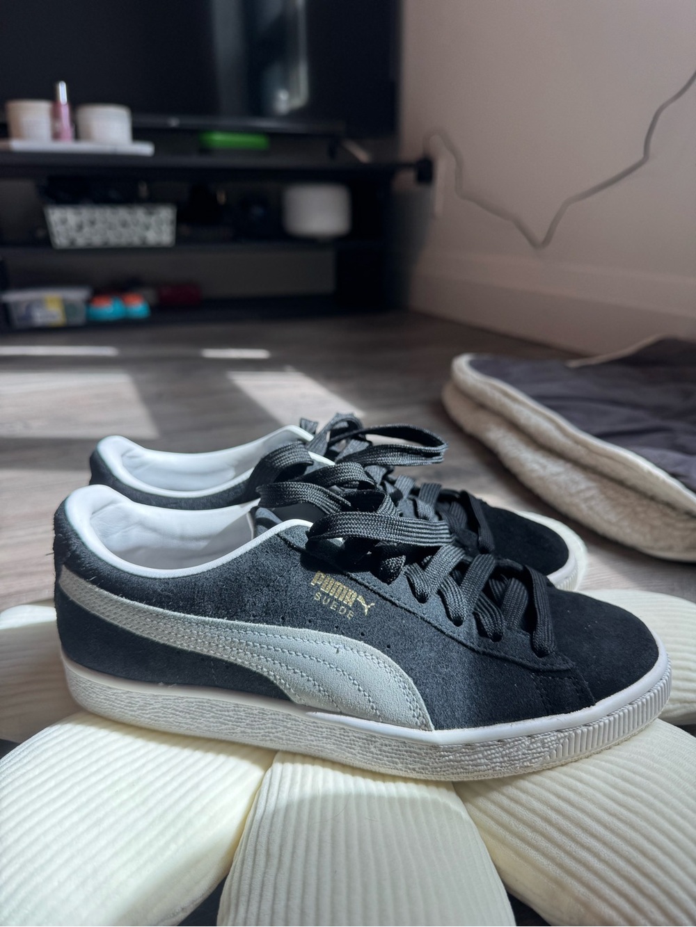 Puma Suede Classic XXI Sneakers Women’s Size 7.5 Black White Low Top 381410-01